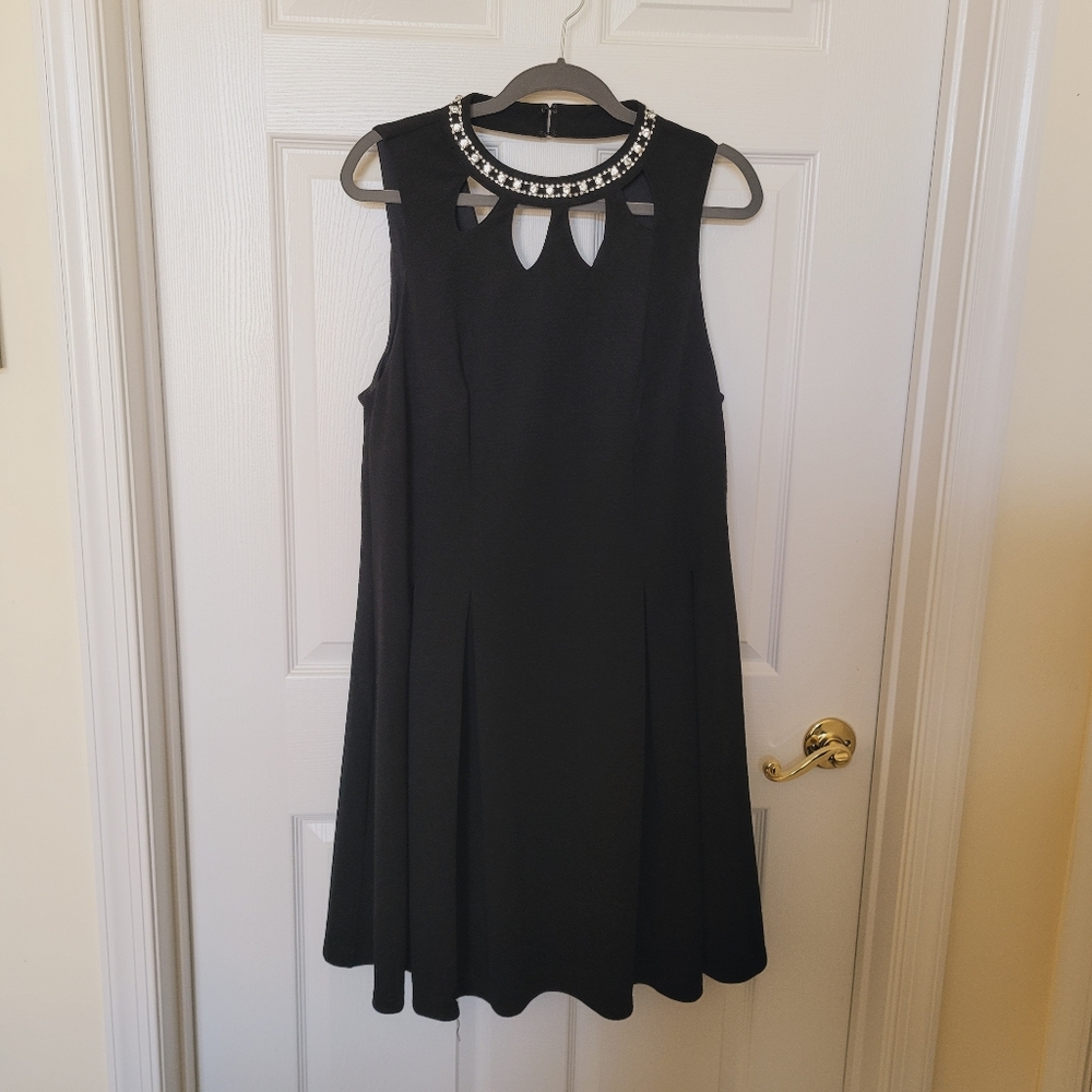 Short dressy dress